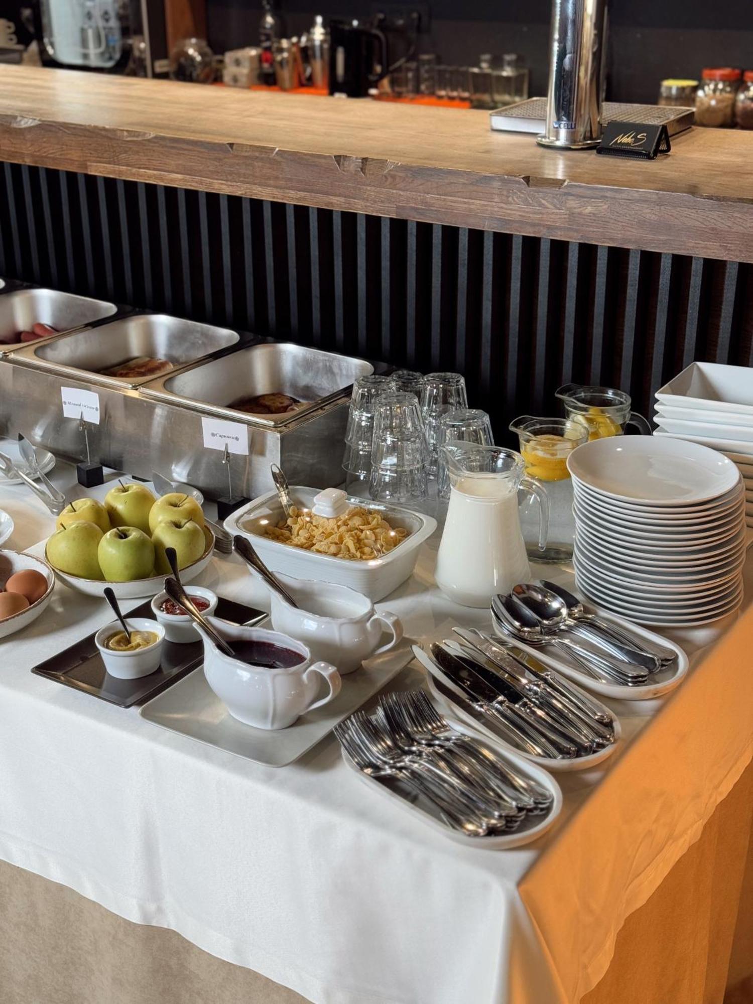 Nebos Hotel & Restaurant Ivano-Frankivsk Ngoại thất bức ảnh